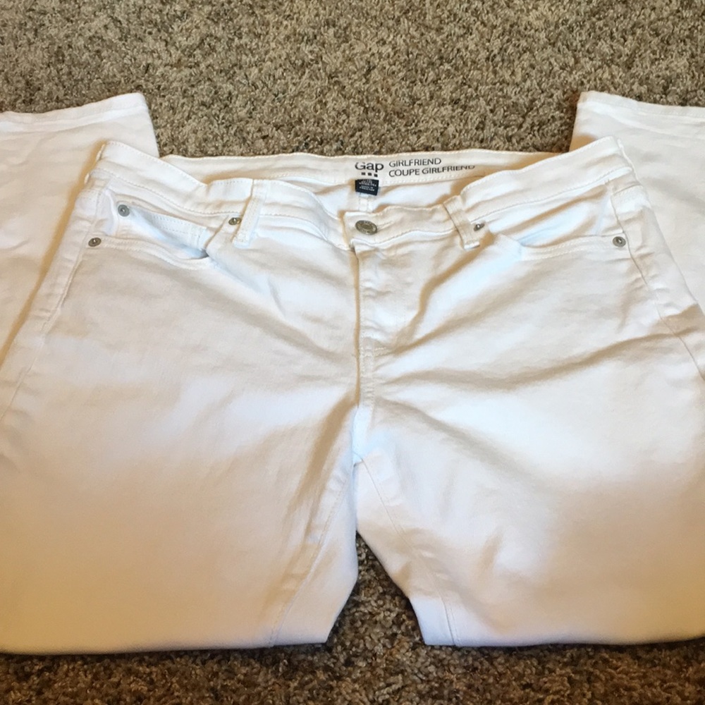 White skinny jeans. Perfect condition